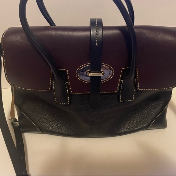 Dooney and Bourke large Elisa black with a dark brown large...